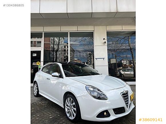 EMRGROUP'DAN ALFA ROMEO/CAM TAVAN/KIRMIZI DERİ KOLTUK/TERTEMİZ