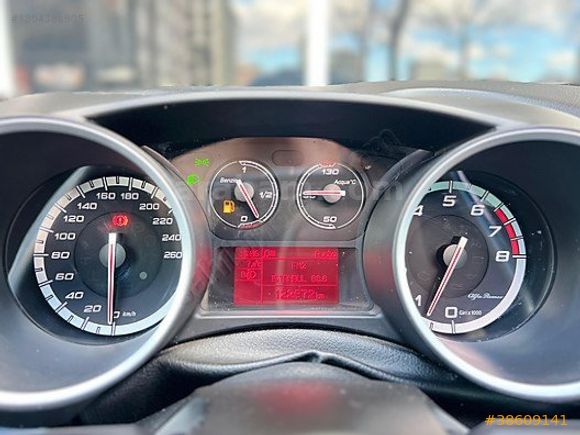 EMRGROUP'DAN ALFA ROMEO/CAM TAVAN/KIRMIZI DERİ KOLTUK/TERTEMİZ