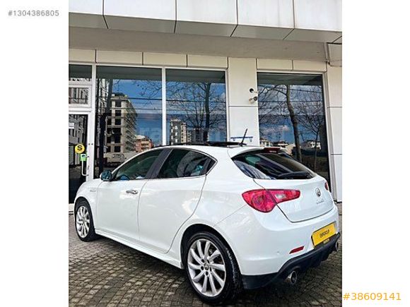 EMRGROUP'DAN ALFA ROMEO/CAM TAVAN/KIRMIZI DERİ KOLTUK/TERTEMİZ