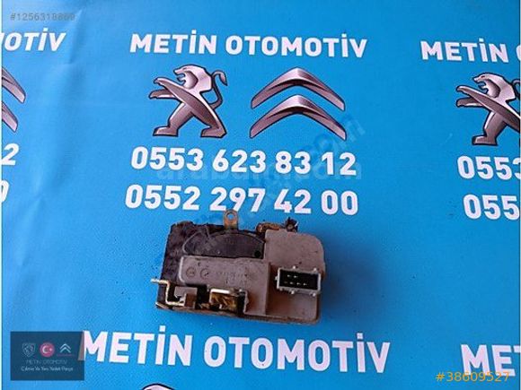 CİTROEN BERLİNGO SAĞ ÖN KAPI KİLİDİ (98-08)