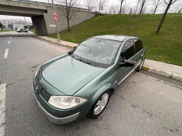 *200 PEŞİNLE TAKSİTLİ* RENAULT MEGANE 16 VALF EN DOLUSU