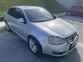 *200 TAKSİTLİ* VW JETTA 1.6 BENZİN LPG ÇELİK JANT