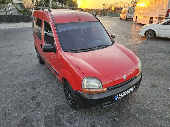 **70 PEŞİNLE TAKSİTLİ** RENAULT KANGO KALEM GİBİ DÜZGÜN