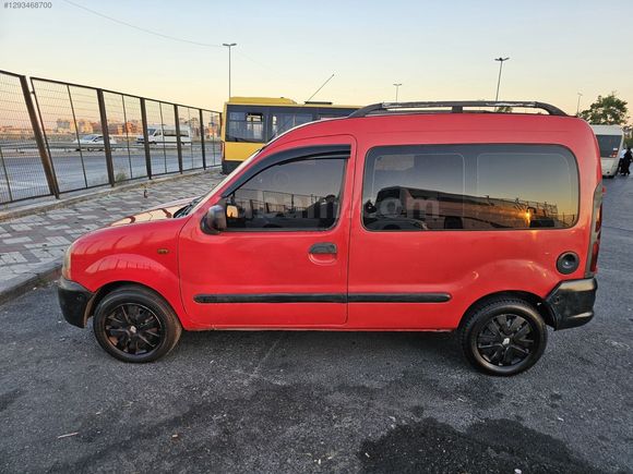 **70 PEŞİNLE TAKSİTLİ** RENAULT KANGO KALEM GİBİ DÜZGÜN