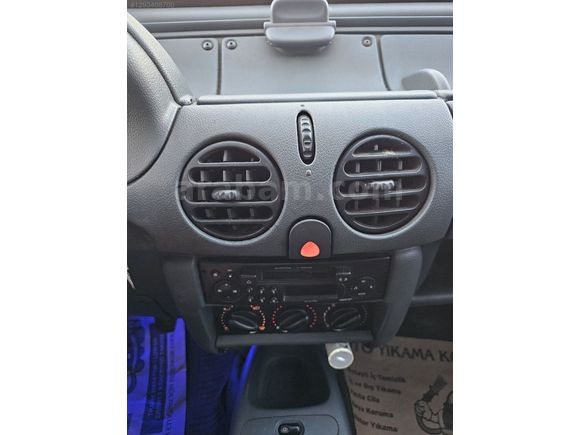 **70 PEŞİNLE TAKSİTLİ** RENAULT KANGO KALEM GİBİ DÜZGÜN