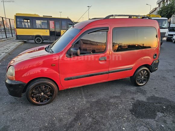 **70 PEŞİNLE TAKSİTLİ** RENAULT KANGO KALEM GİBİ DÜZGÜN