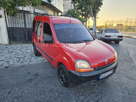 **70 PEŞİNLE TAKSİTLİ** RENAULT KANGO KALEM GİBİ DÜZGÜN