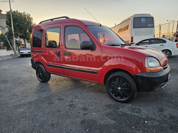 **70 PEŞİNLE TAKSİTLİ** RENAULT KANGO KALEM GİBİ DÜZGÜN