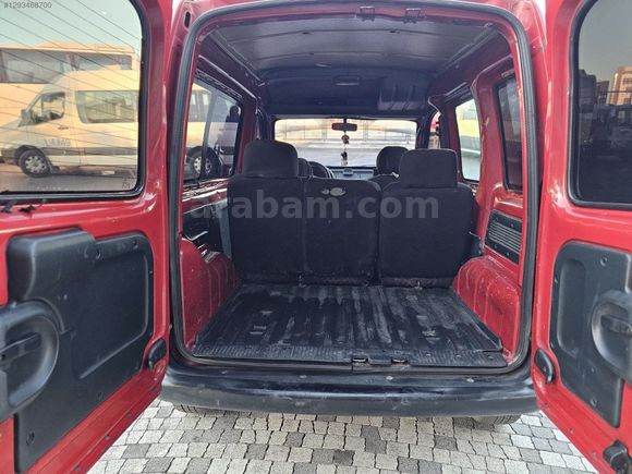 **70 PEŞİNLE TAKSİTLİ** RENAULT KANGO KALEM GİBİ DÜZGÜN