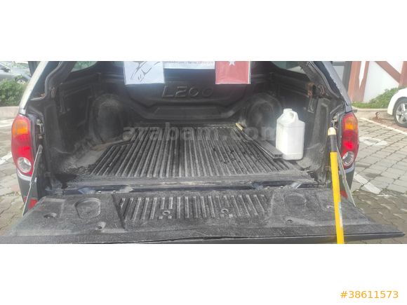 Sahibinden Mitsubishi L 200 4x4 Intense 2007 Model  376.000 km Gri (titanyum)