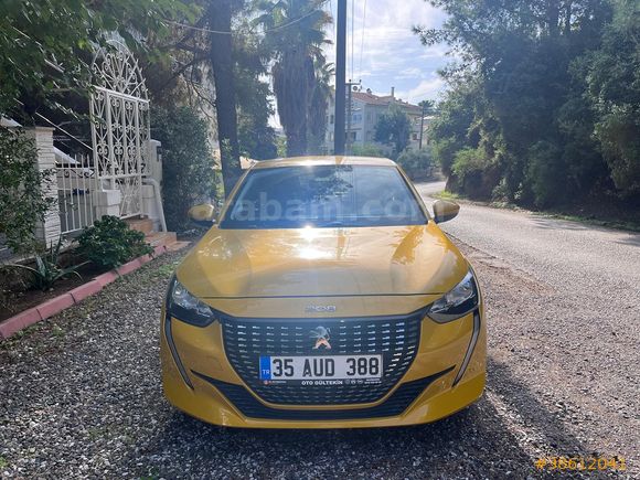 Düşük Kilometre (33500 Km.) Sahibinden Peugeot 208 Lansman Rengi