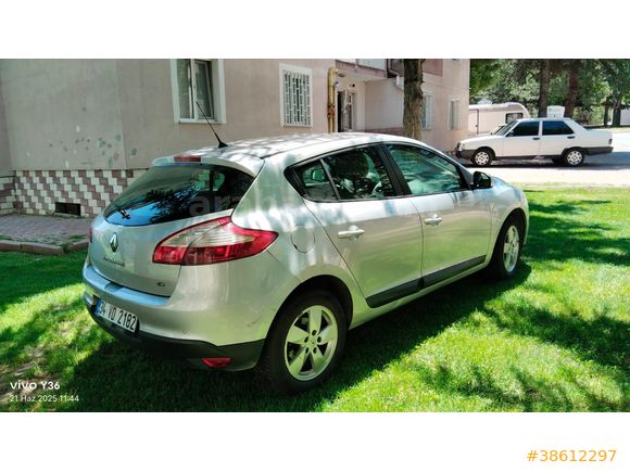 Sahibinden Renault Megane 1.5 dCi Expression 2011 Model