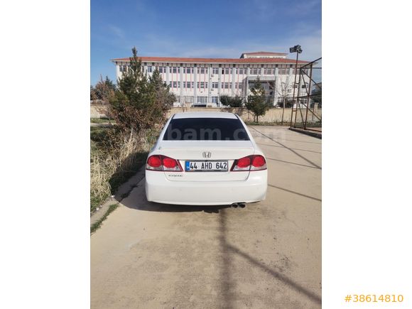 Sahibinden Honda Civic 1.6i VTEC Premium 2011 Model