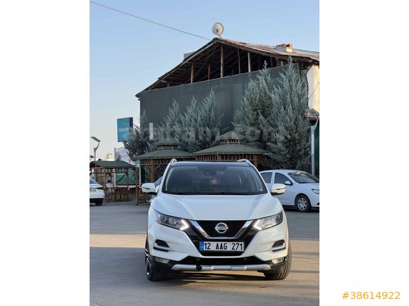ilk Sahibinden nokta hatasız 
Nissan Qashqai 1.5 dCi Sky Pack 2020 Model 