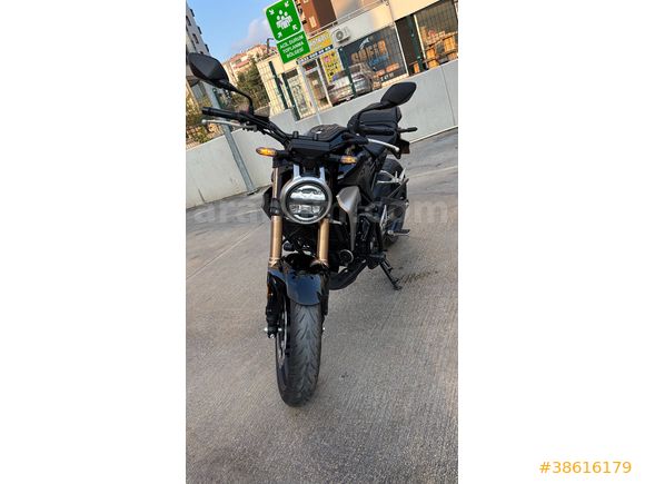 Tertemiz Honda CB 250 R 