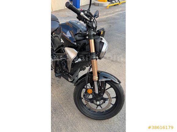 Tertemiz Honda CB 250 R 