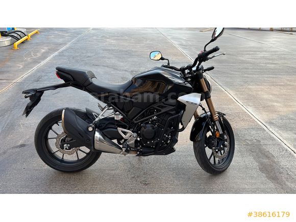 Tertemiz Honda CB 250 R 