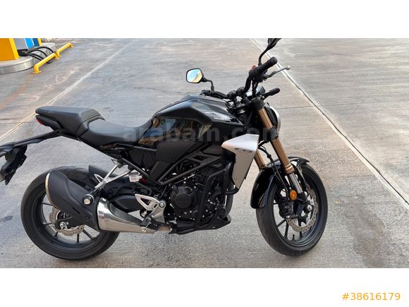 Tertemiz Honda CB 250 R 