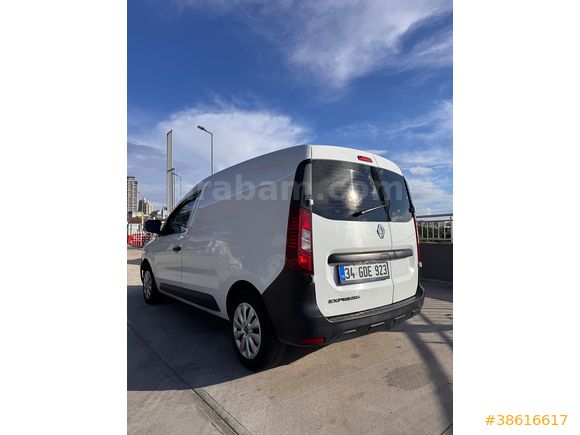 Sahibinden Renault Express Van 1.5 BlueDCI Joy 2022 Model 
