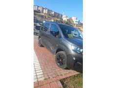 Sahibinden Fiat Doblo Combi 1.5 BlueHDi Urban 2023 Model Aydın 18.000 km Gri