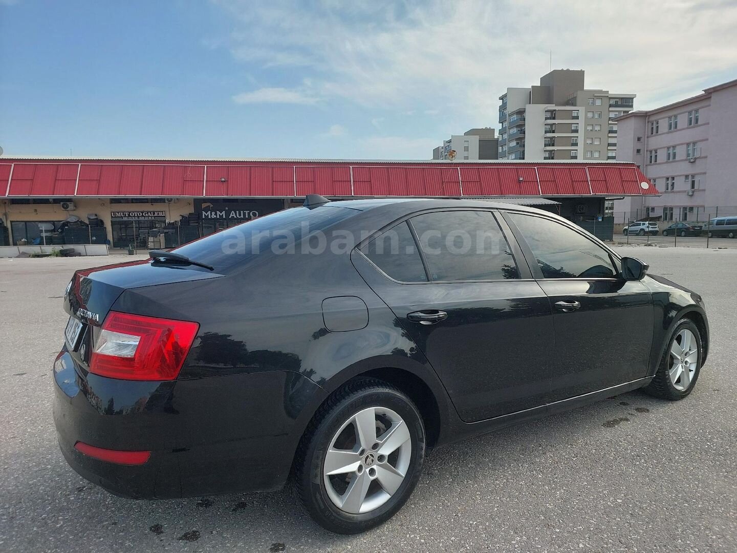 Galeriden Skoda Octavia 1.6 TDI Ambiente 2014 Model Antalya 398.000 km Siyah 7