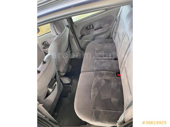 Sahibinden Renault Clio 1.4 16w RXT 2001 Model  199000 km Mavi