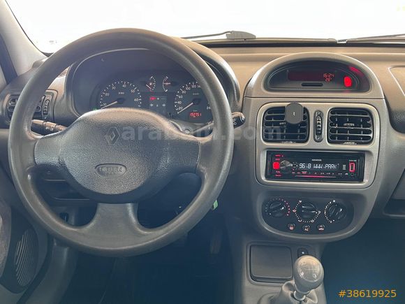 Sahibinden Renault Clio 1.4 16w RXT 2001 Model  199000 km Mavi