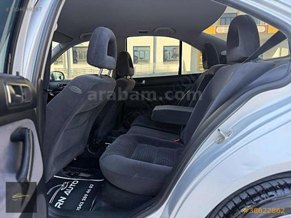 ERN AUTO'DAN 2000 MODEL VW BORA 1.6 COMFORT 305 BIN KM DEĞİŞENSZ
