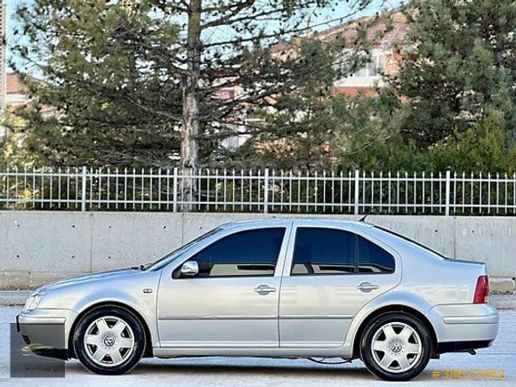 ERN AUTO'DAN 2000 MODEL VW BORA 1.6 COMFORT 305 BIN KM DEĞİŞENSZ