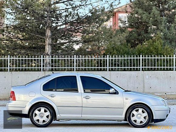ERN AUTO'DAN 2000 MODEL VW BORA 1.6 COMFORT 305 BIN KM DEĞİŞENSZ