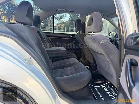 ERN AUTO'DAN 2000 MODEL VW BORA 1.6 COMFORT 305 BIN KM DEĞİŞENSZ