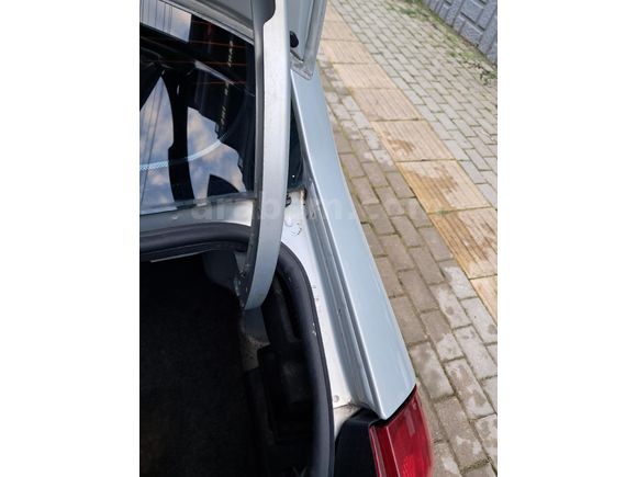 Sahibinden Renault Clio 1.4 Authentique 2005 Model
