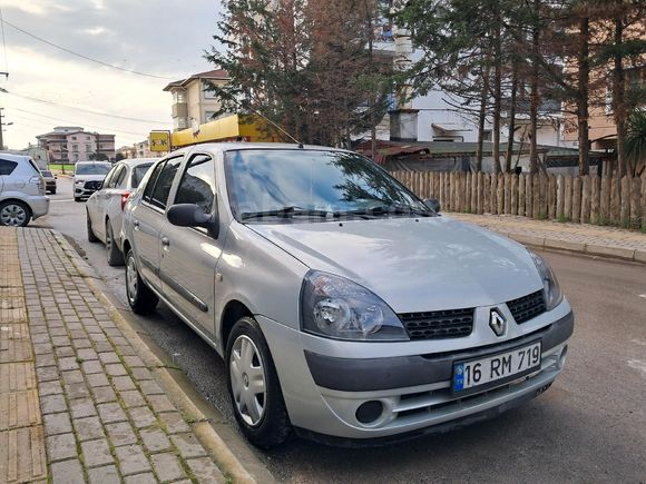 Sahibinden Renault Clio 1.4 Authentique 2005 Model