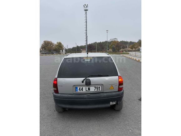 Sahibinden Opel Corsa 1.2 Swing 2000 Model 