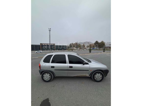 Sahibinden Opel Corsa 1.2 Swing 2000 Model 