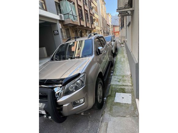 Sahibinden Isuzu D-Max 2.5 4x4 V-Cross 2014 Model 
