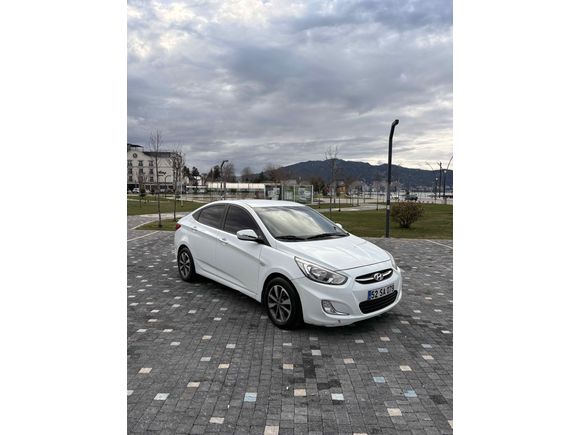 Sahibinden Hyundai Accent Blue 1.6 CRDI Biz 2014 Model 