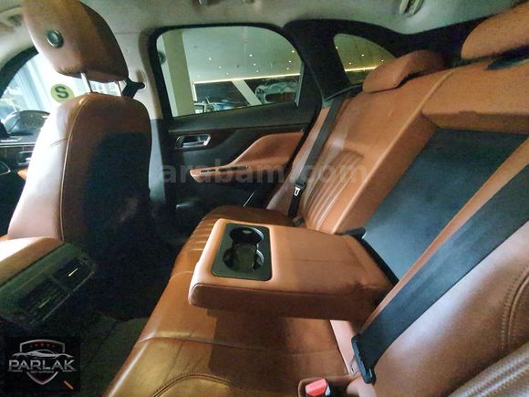 SET MOTORS 2017 JAGUAR F-PACE 2.0D