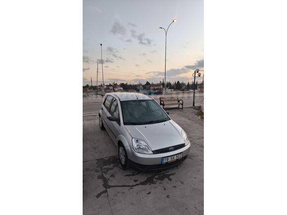Sahibinden Ford Fiesta 1.4 Comfort 2004 Model  110.000 km Gri
