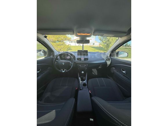Sahibinden Renault Megane 1.6 Touch Plus 2015 Model 