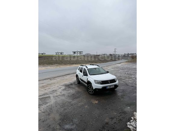 Sahibinden Dacia Duster 1.5 dCi Comfort 2018 Model  300.000 km Beyaz