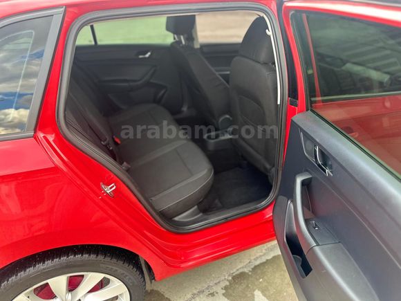 Sahibinden Skoda Rapid 1.2 TSI GreenTec Ambition 2015 Model