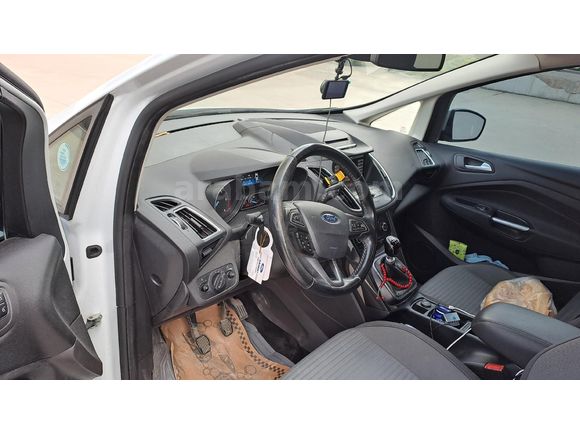 Sahibinden Ford C-Max 1.6 TDCi Titanium 2016 Model Ankara