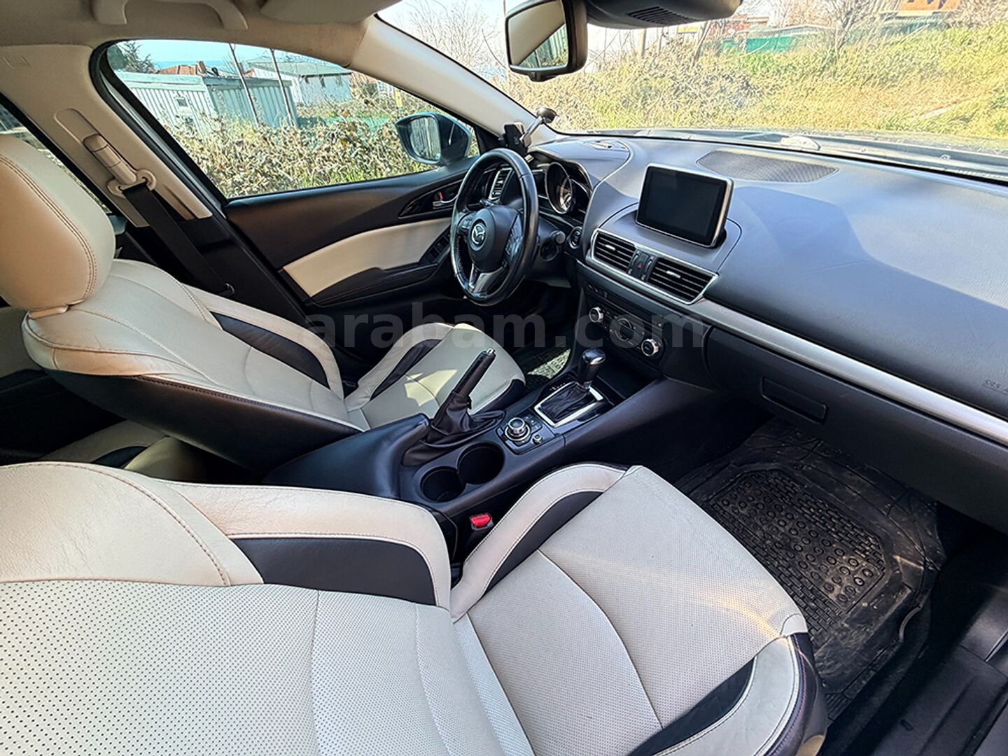 Sahibinden Mazda 3 1.5 SkyActive-D Power Sense 2016 Model İstanbul 266.000 km Gri (metalik) 6