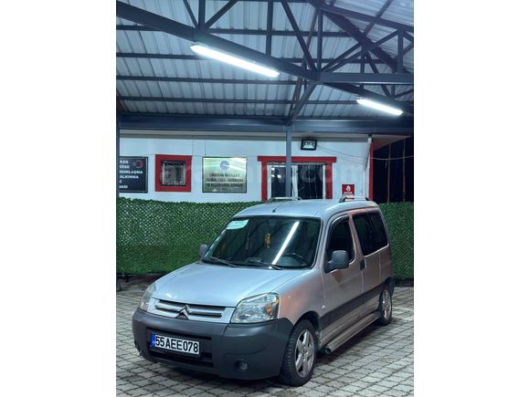 Sahibinden Citroen Berlingo 2.0 HDi 2006 Model 