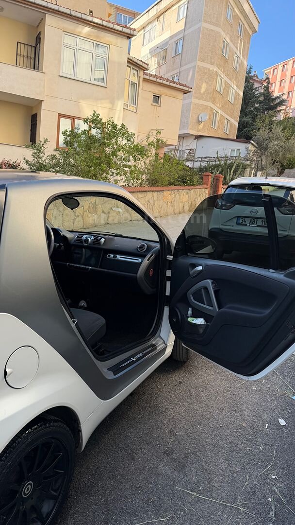 Sahibinden Smart ForTwo 1.0 Passion 2011 Model İstanbul 197.000 km Beyaz 7
