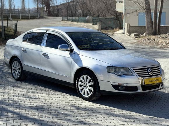 Wolkswagen Passat 1.8 TSi Comfortline 2011 Model