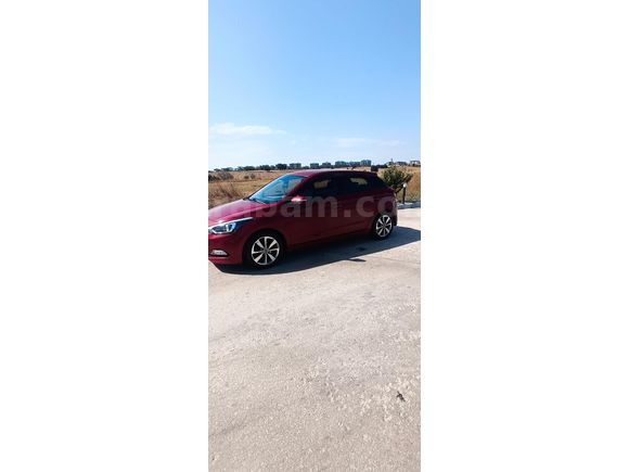 2017 çıkışlı.kaza boya değişen yok. cıvatasına kadar orijinal