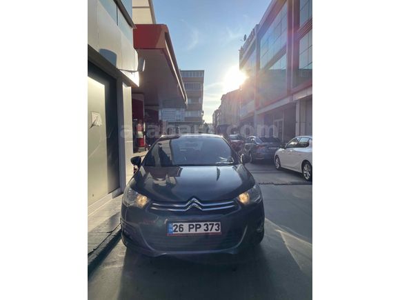 Sıfır sandık motorlu tramersiz değişensiz fırsat aracı C4 1.6 VTI Confort 2014 Model 126.000 km Füme LPG opsiyonlu 