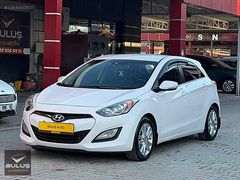 2013 HUNDAİ İ30 1.6 DİZEL STYLE DEĞİŞENSIZ KREDİYE UYGUNN